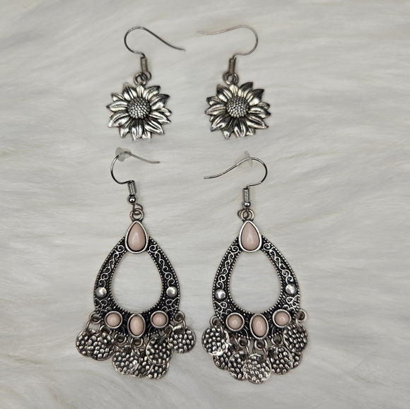 Jewelry - Dangly Earrings Bundle